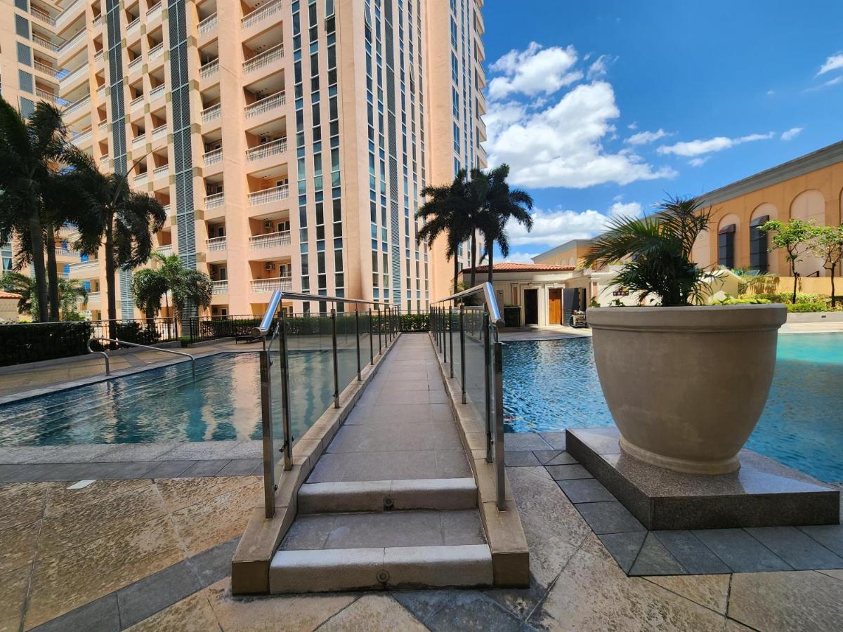 Spacious Cozy Suite At The Venice Mall With Free Parking And Washing Machine (Adults Only) Тагіг Екстер'єр фото