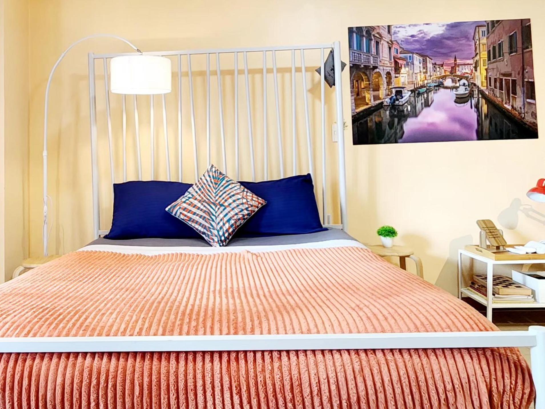 Spacious Cozy Suite At The Venice Mall With Free Parking And Washing Machine (Adults Only) Тагіг Екстер'єр фото